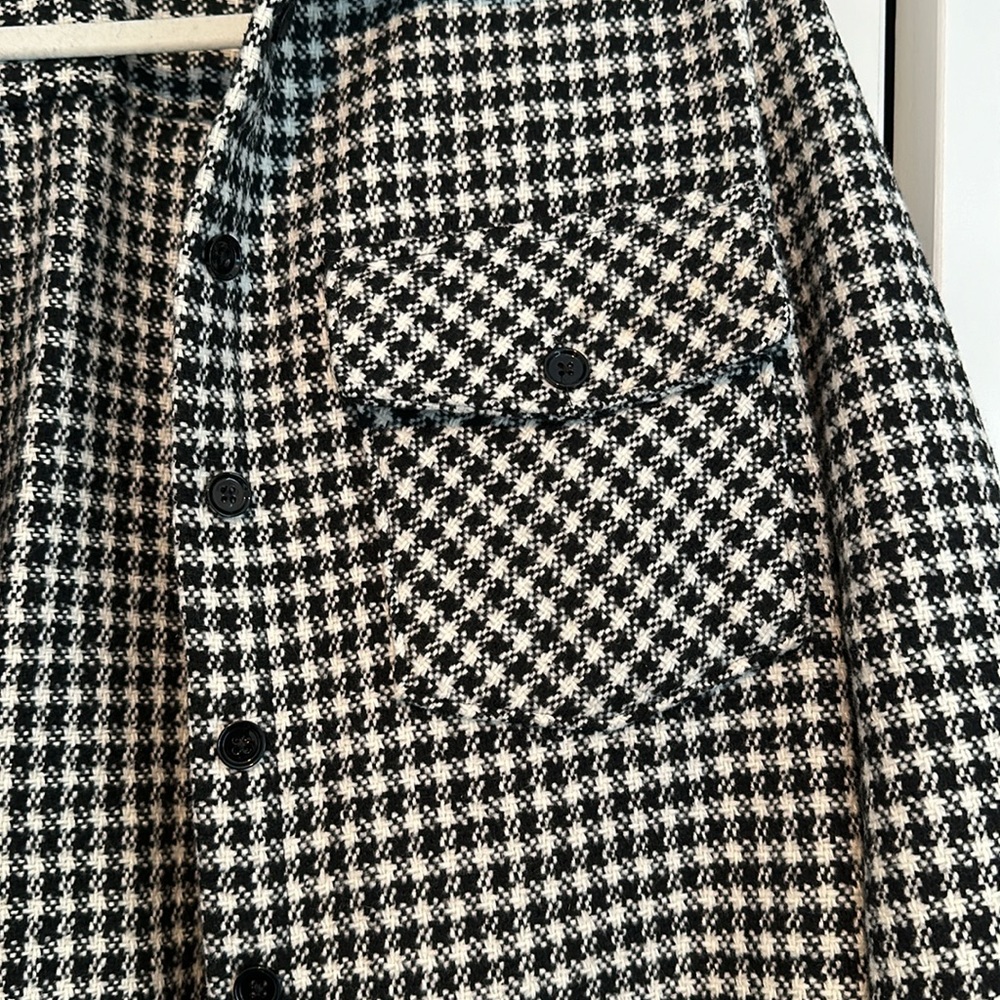 Express Shacket - Picture 3 of 3